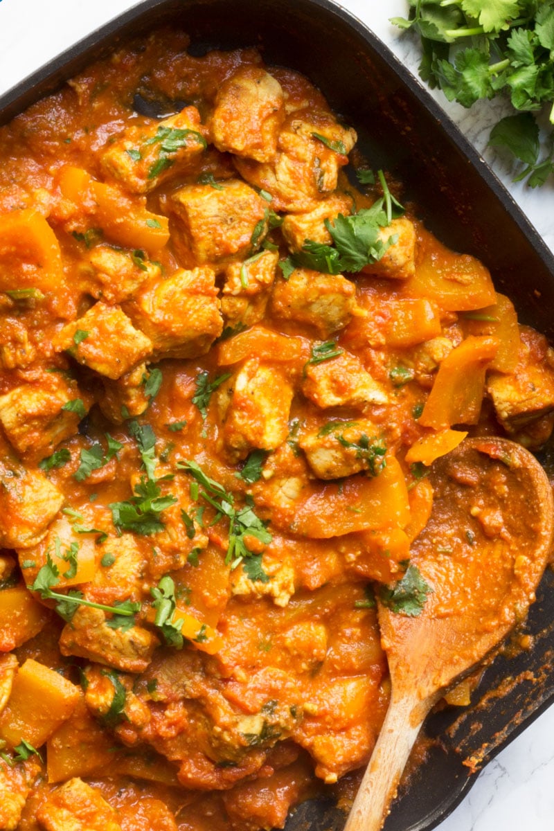 Quick chicken and almond curry