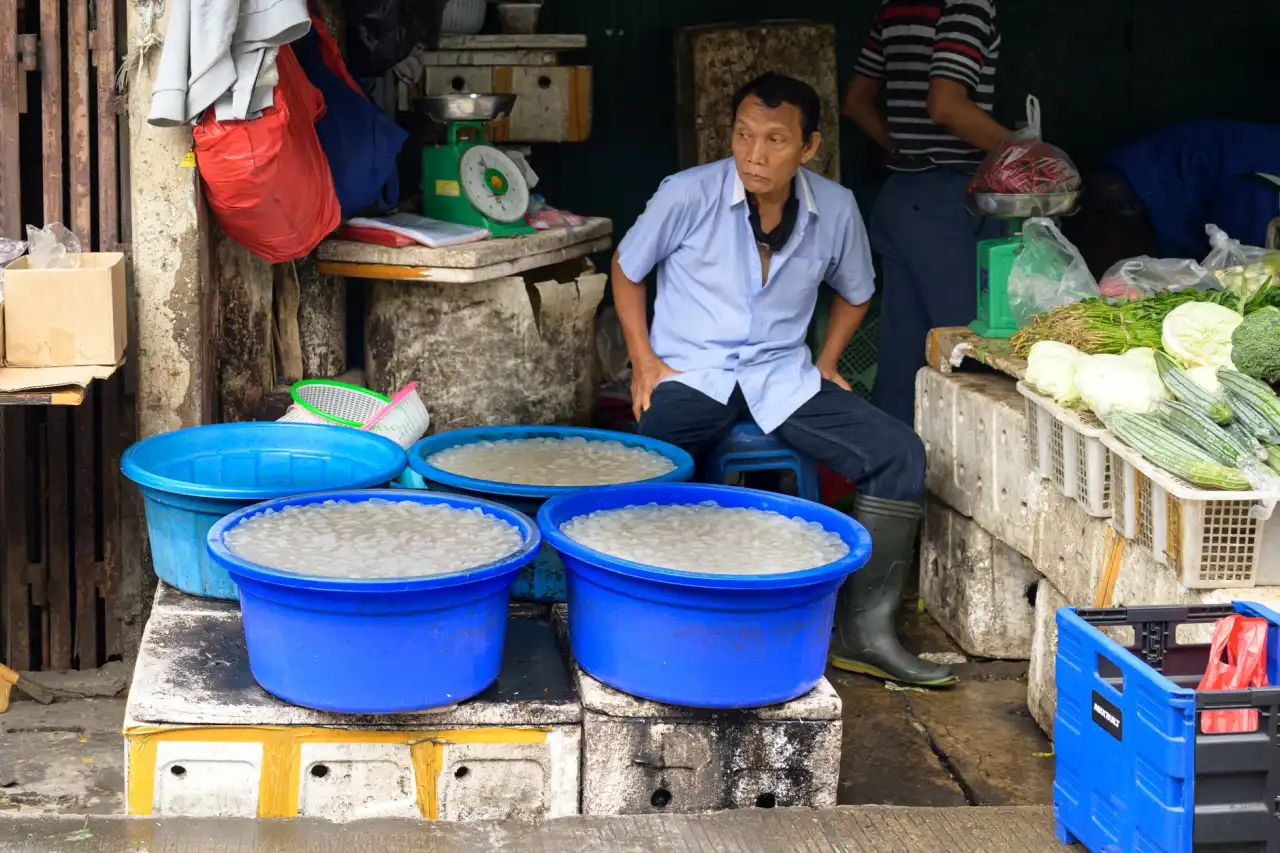 海口广告设计行业2025年视觉趋势与技术应用解析