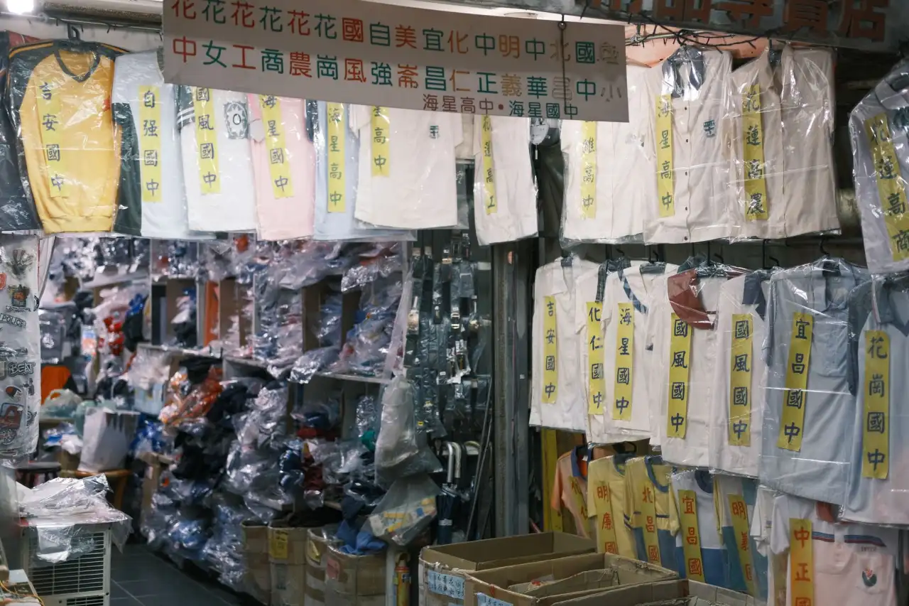 广告设计与包装设计协同策略：提升品牌货架识别度的关键方法